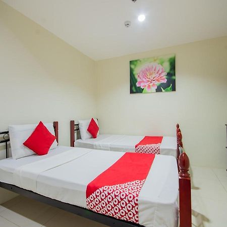 Oyo 707-908 Salinas Suites Cebu Exteriör bild